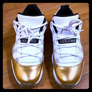 jordan  11 low authentic no box